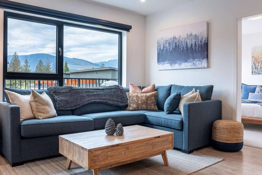 Bluebird Daze By Revelstoke Vacations Apartman Kültér fotó