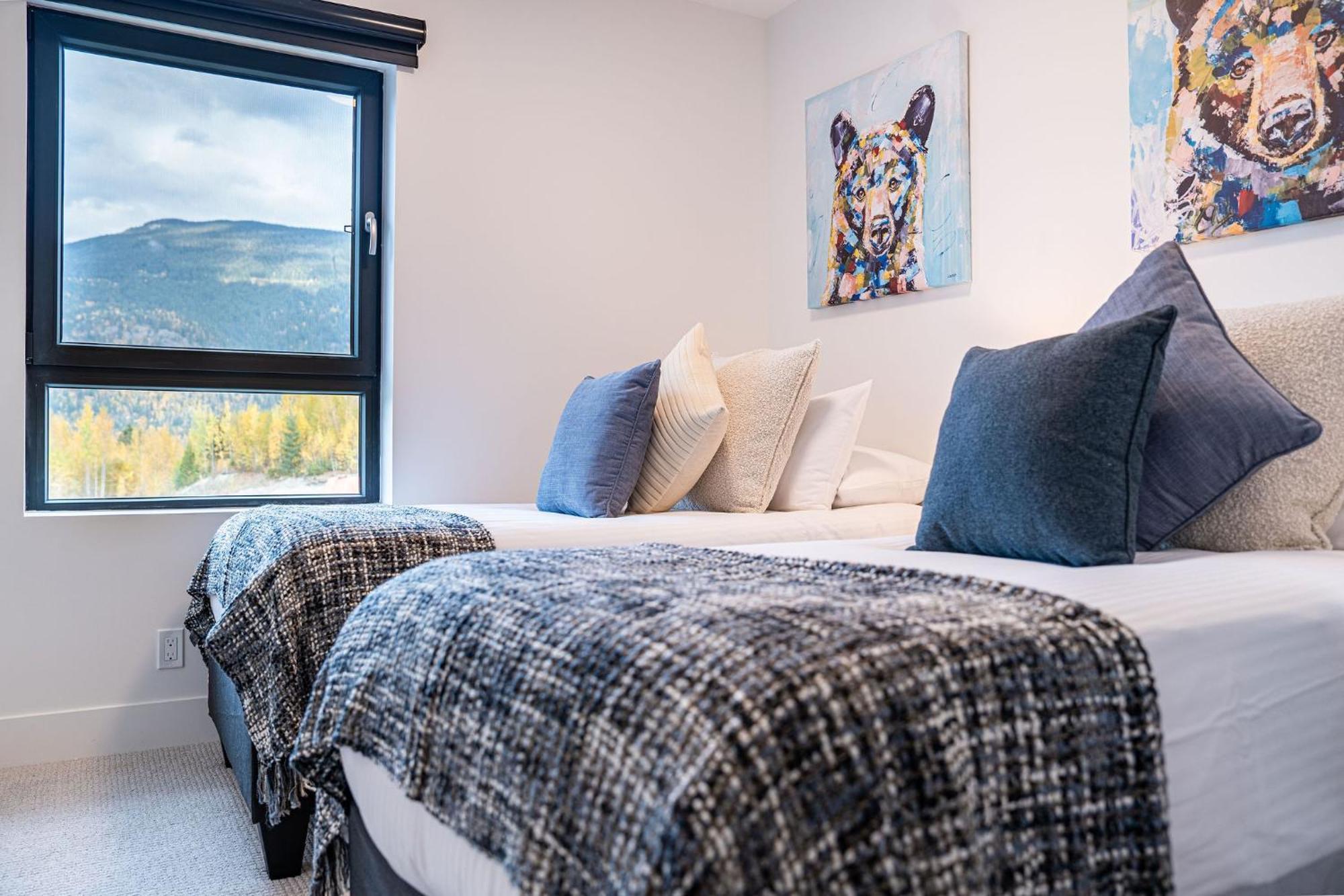 Bluebird Daze By Revelstoke Vacations Apartman Kültér fotó
