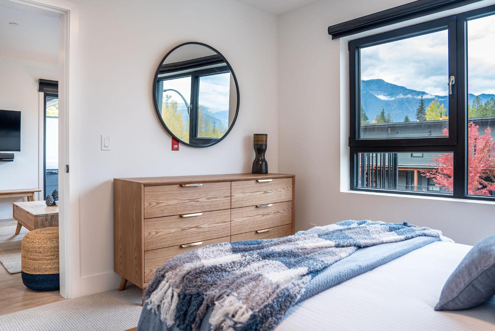 Bluebird Daze By Revelstoke Vacations Apartman Kültér fotó